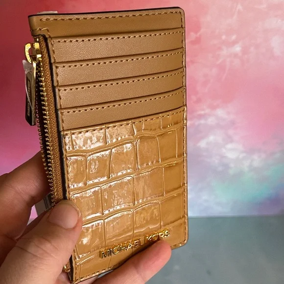 Michael Kors Jet Set Travel Medium TZ Card Case in a crocodile-embossed "Deer" - Picture 5 of 14